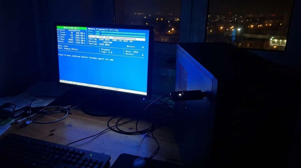 monitor displaying a memory diagnostic testing screen